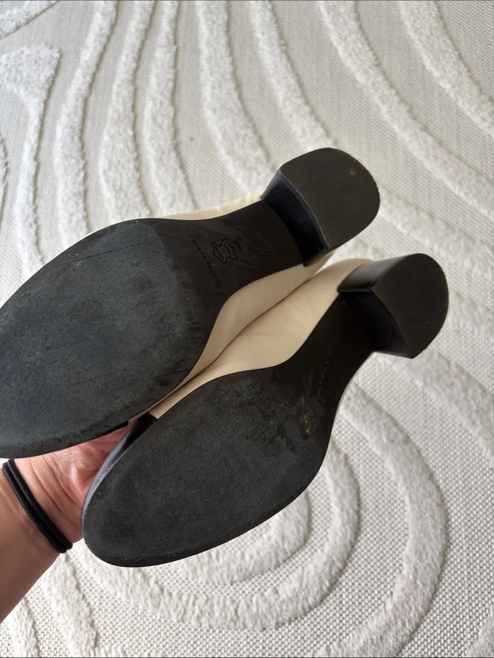 BEAUTIFUL leather Tory Burch heels